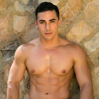 elvisdi25's profile picture. 