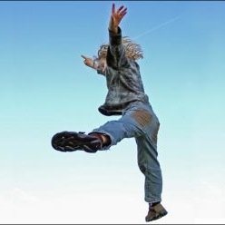 好奇心に身を任せて生きる。
やりたいことをして生きる。
そしてすべての責任を負う。
それが自由な人生。