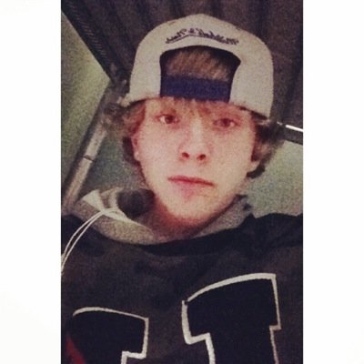 ~ Canadian ~ ¤ Love and Loyalty is motto ¤ 《Fuck em' haters aha》 #OTF [519] IG:donaldcrowston