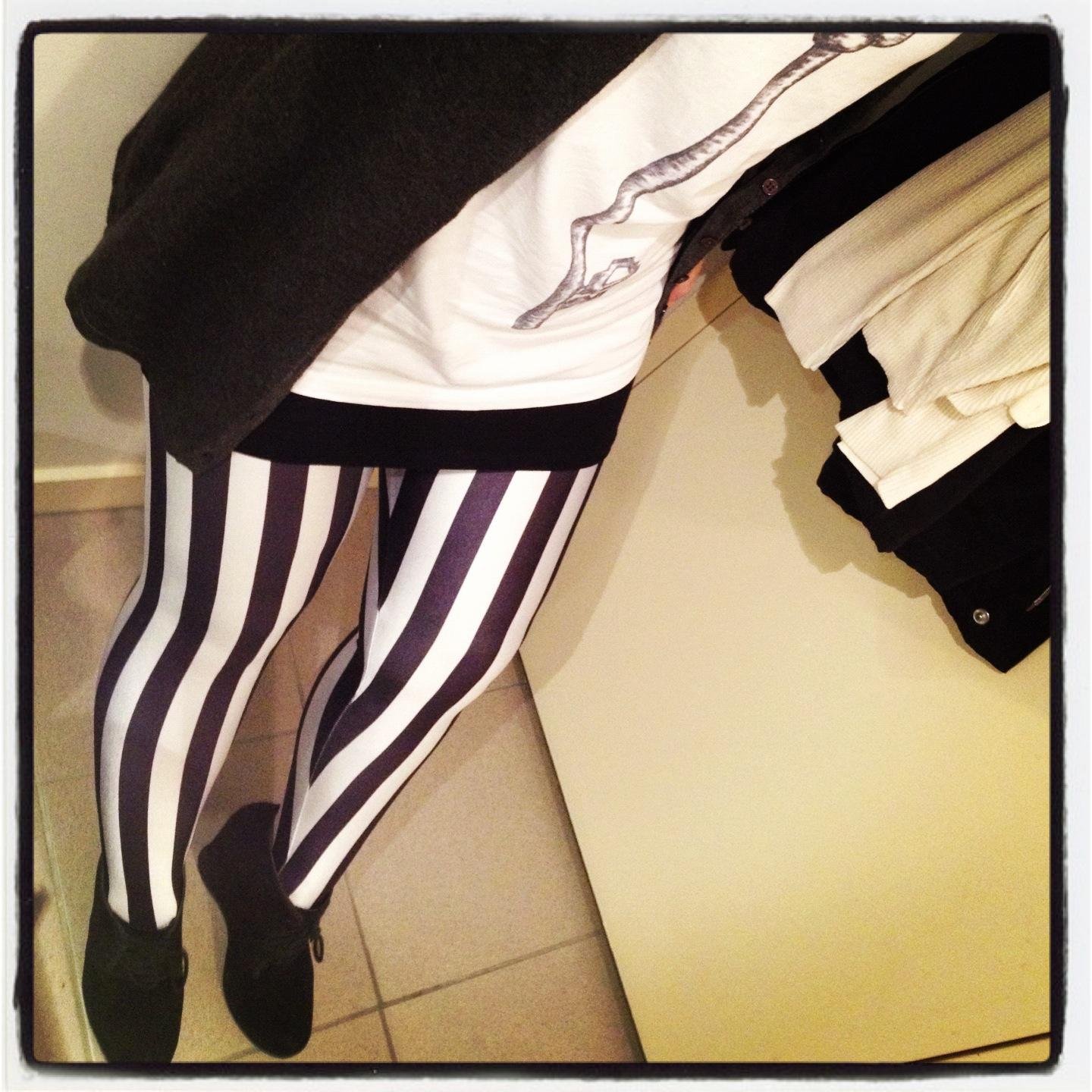 michelle_walks's profile picture. craft nerd, coffee geek, maths lover, seeker of elegance, walker.