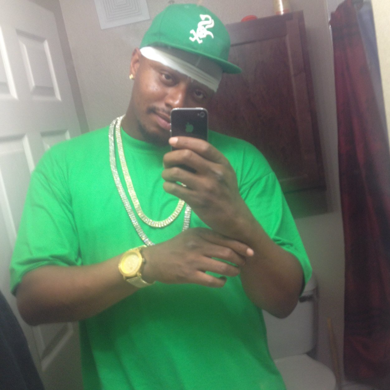 Mcbucksent's profile picture. 