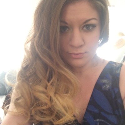 peacelovepink's profile picture. lover of party dresses, wearer of pink lipstick, believer of magic