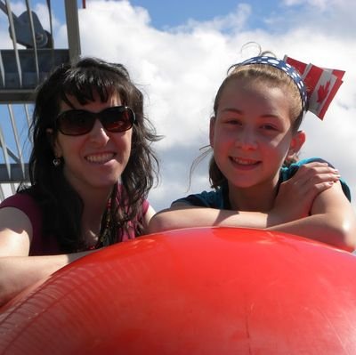 A_Plus_Coaching's profile picture. psychosociologue, coach familial et chroniqueuse et moi-même! Non mais faut pas trop se prendre au sérieux là, la vie est trop courte.