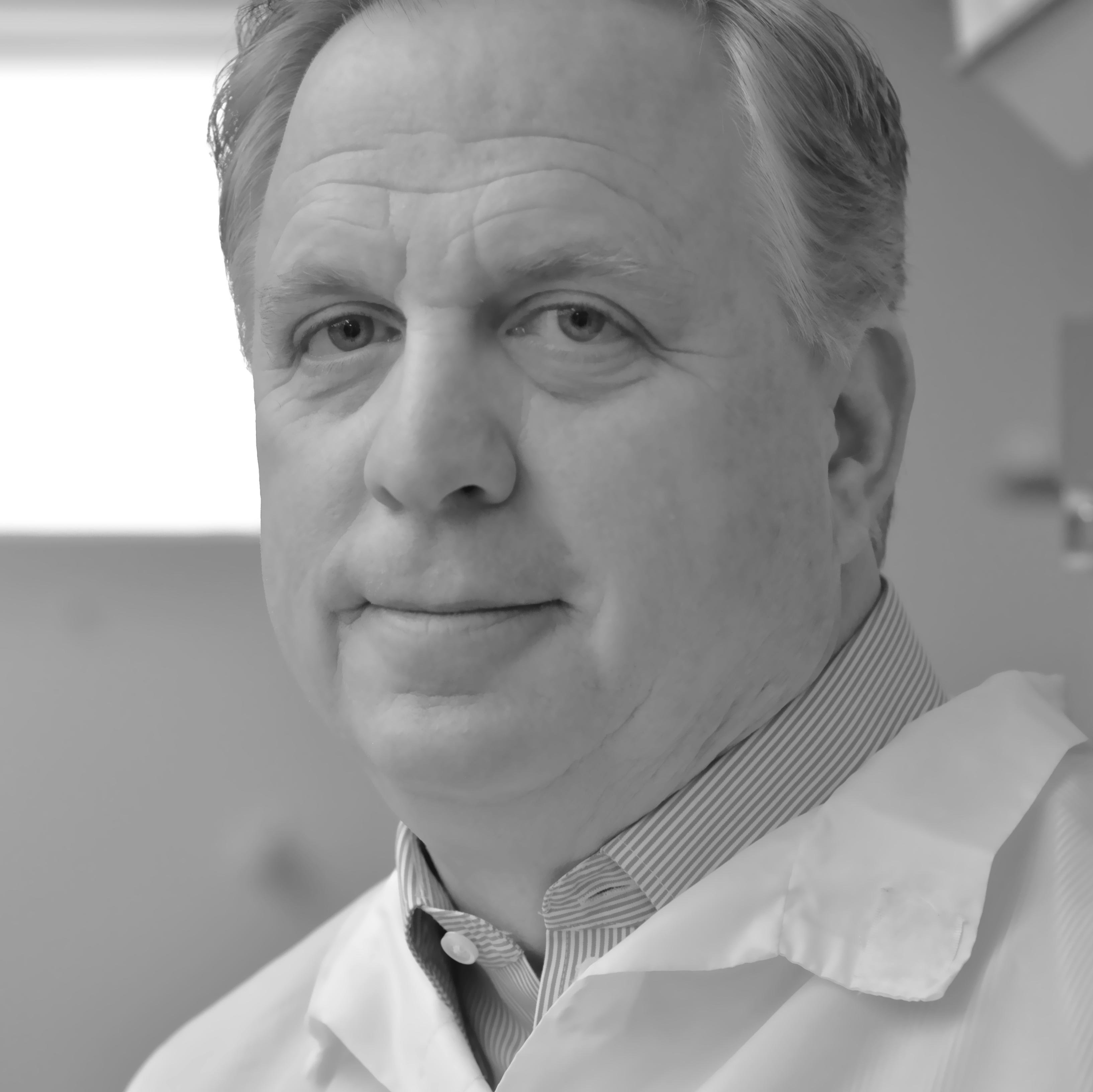 Neil Campbell serves as President and CEO of Helomics™. He is also an Advisor to HealthCare Royalty Partners.