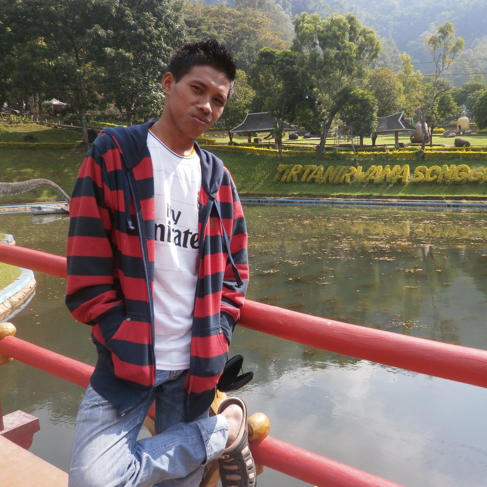 sampulawa65's profile picture. CSS UIN WaliSongo 2012- Ilmu Falak UIN WaliSongo Semarang :)