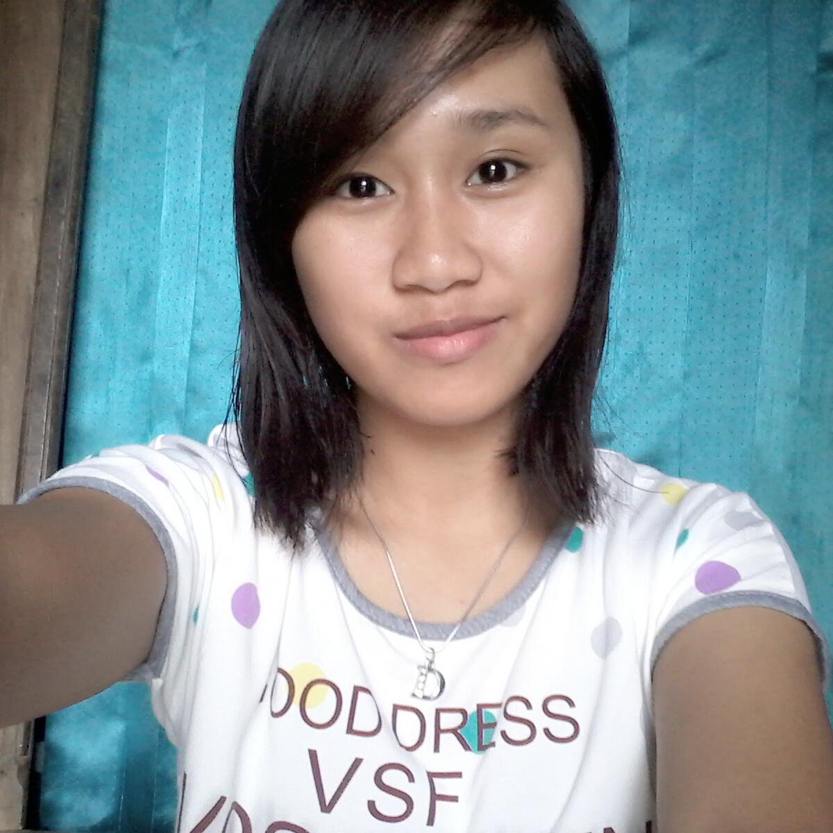 DYAH_AYU_KW's profile picture. 