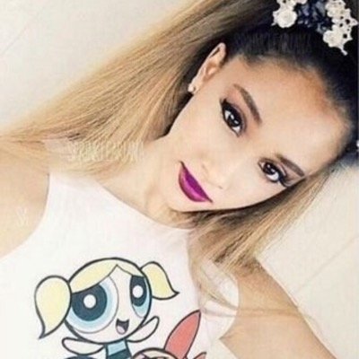 Smile because Ariana follows you ◡̈