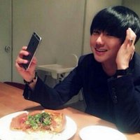 s a s a (@ys2419ys) 's Twitter Profile