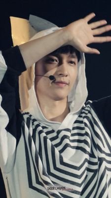 あにょはせよ。 91line10/7生まれ EXO,EXO-M 张艺兴(チャン・イーシン)ことLAY(레이) (Lay bot)にだ。EXOのメンバーやひょんたち(bot)や僕のペン等と話してみたいなー。フォローするときは@！