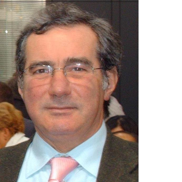 Appassionato di viaggi, teatro, arte, musei, cicloturista,  giornalista pubblicista. Professionalmente mi occupo  di marketing in una società multinazionale.