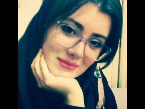 انا انسانه ما اكره احد بالعكس ترا كل الناس مافرقوا معي مافي شيء اسمه اكرهك فيه شيء اسمه ماتعني لي شي