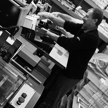 Locally owned printers offering a friendly and professional design, print and finishing service. We are also on Facebook - 'Snowdonia Design & Print'