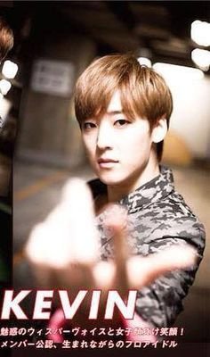 ukiss forever........Vanessa and Roro forever