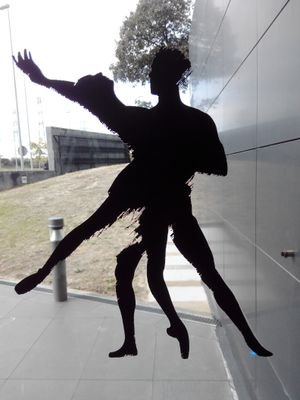 un lugar ideal para los amantes de la danza y donde relajarse con unas copitas