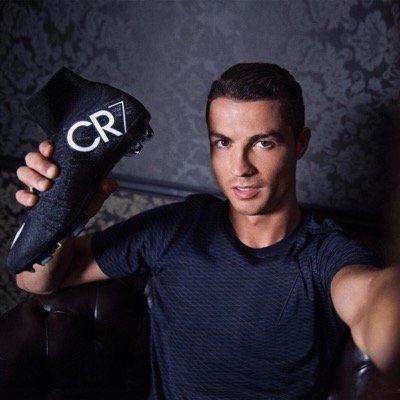 Por ser guapo, rico y buen jugador me tienen envidia. Me follo a @theirishayk. Hicieron un video de 20 min en Los Manolos de una chilena que no marqué. #Parodia