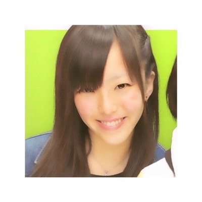Im high school student in japan. I'd love to talk to people around the world in english~ 1D/Taylor/Katy/disney etc.