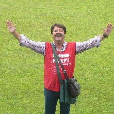 Futbolista, árbitro, guía turístico, comerciante, periodista, mil cosas más y metomentodo. Alcalde no electo de Linares. (FAKE)