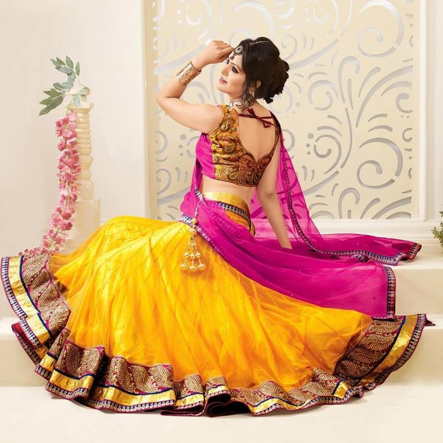 Salwars, Lehenkas, Sarees, Anarkalis Exclusive Clothing Collection IN KAYAMKULAM