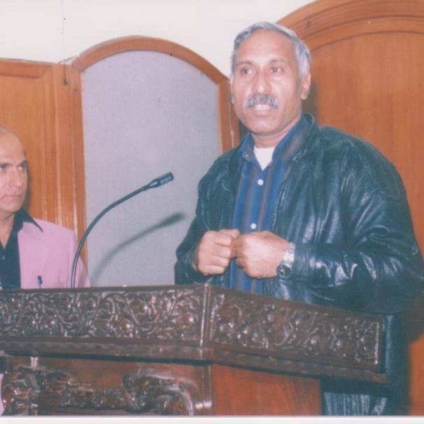 walterlazarus2's profile picture. 