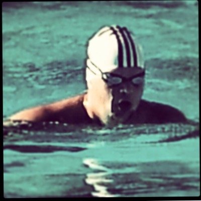 Profesor de Educación Física
Entrenador Deportivo
Instructor de Natación
Ex Cadete Militar (LICEMIL)
Olimpista de cuna al cajón
Hombre de familia y fé.