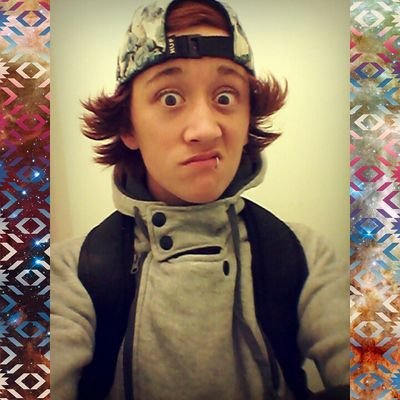 PLZ FOLLOW ill follow back , Crafted Clan 
please Sub and like our videos
( http://t.co/i1vf4TC1pc )