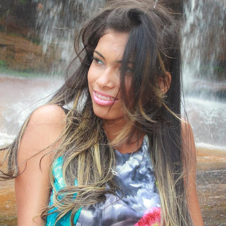 AnaaninhaaAna's profile picture. 