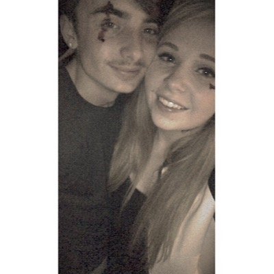 elliesew_'s profile picture. 