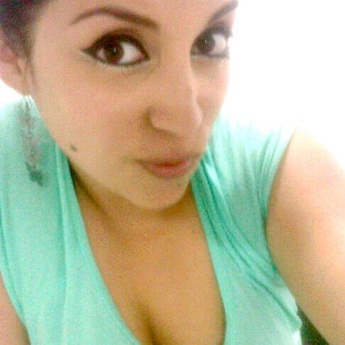 andree_Csb's profile picture. Madre, estudiante, amiga, esposa e hija enamorada de su papito Dios.. amen!