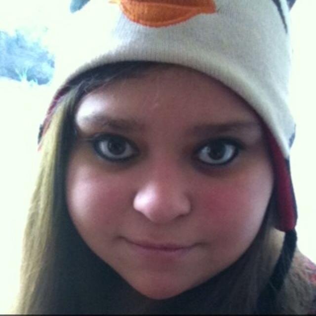 hi im angelica. im 17 and im christian. im single. follow me or talk to me.. i dont bite. well hard atleast ;)