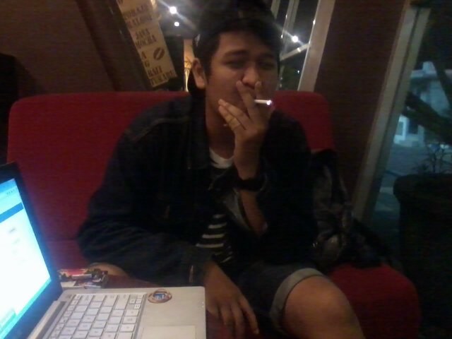 Line : robby ananda, ig : robby ananda. UPN Manajemen | kesuksesan ada pada diri sendiri