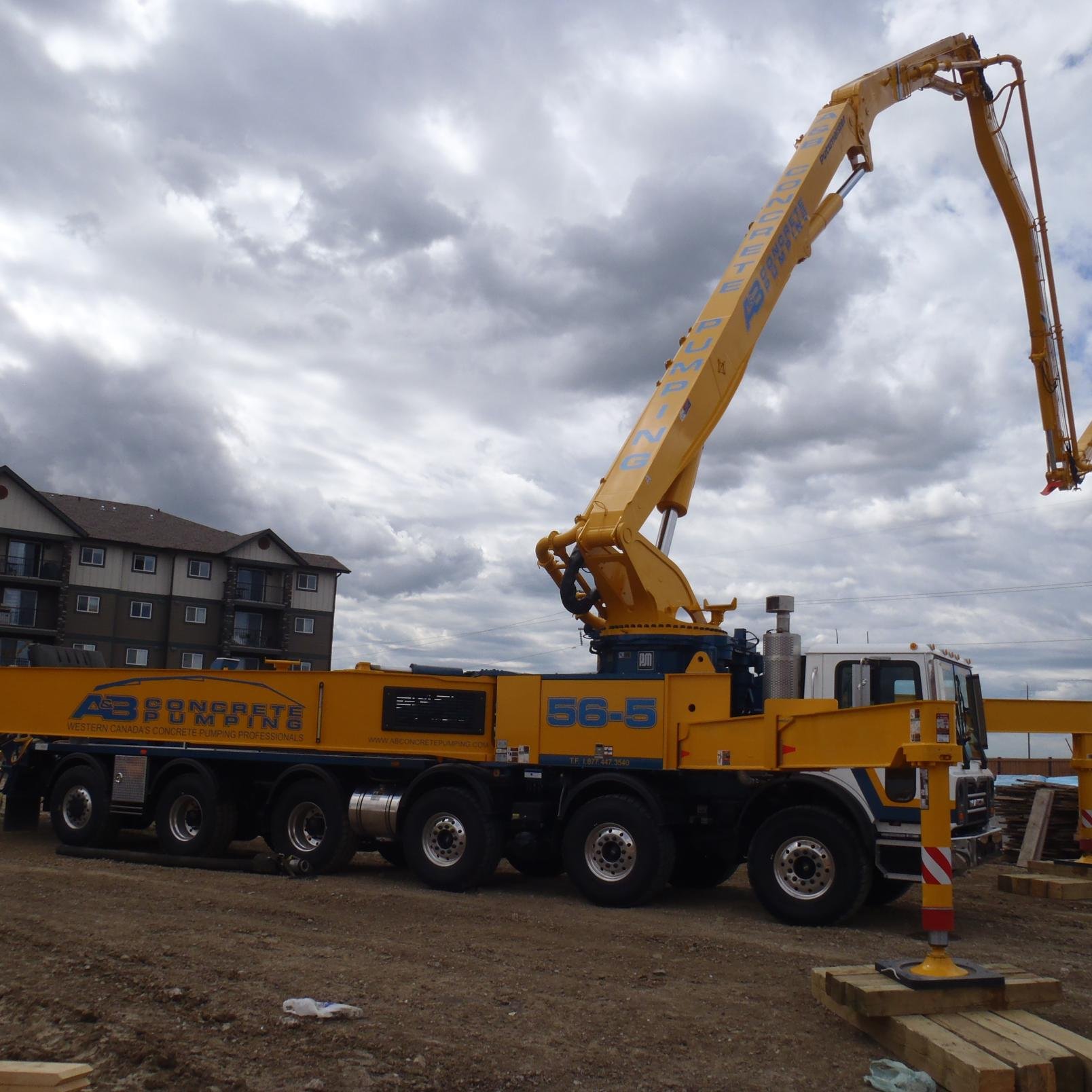 We Efficiently Bring the Foundations of construction within Reach.  Safety & Innovation Award Winners | Industry Leaders | We Service Western Canada