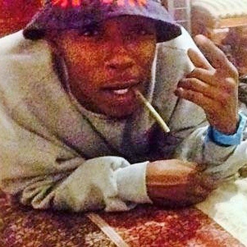 i love strippers get on your shit and get out your feeling hating fake as fuck... i could fuck your bitch!!!