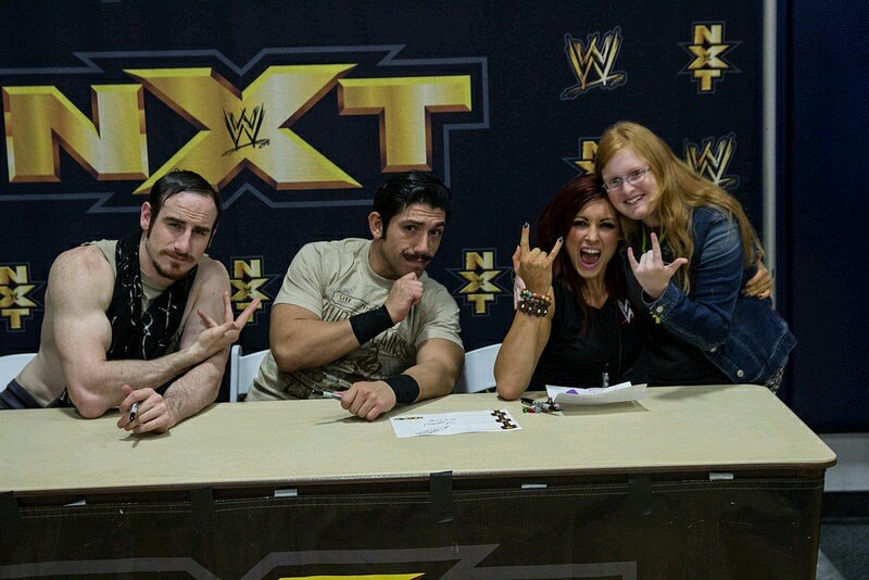 i am @beckylynchWWE delty diva in training. one direction is amazing. met @devintaylorWWE on 11/8/14, cried so bad. harry styles is amazing
