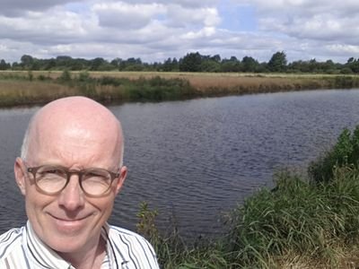 @MLG_BV: Gebiedsontwikkeling - Projectmanagement/advisering. Werkt voor provincies, TBO's, waterschap, gemeente. Imker, vz. Bijenver. Zwolle, golfer, gifvrij!