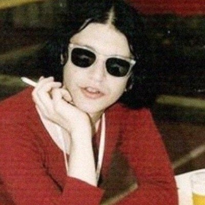 Люблю спать и кушать.