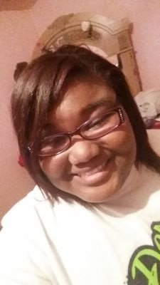 Teamlovetoclown's profile picture. 