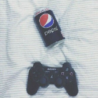 mst653's profile picture. شابُ احب العب بلايستيشن وخصوصًا كود 9 #قبل_لاتطلع_ادعلي_دعوة_حسنة