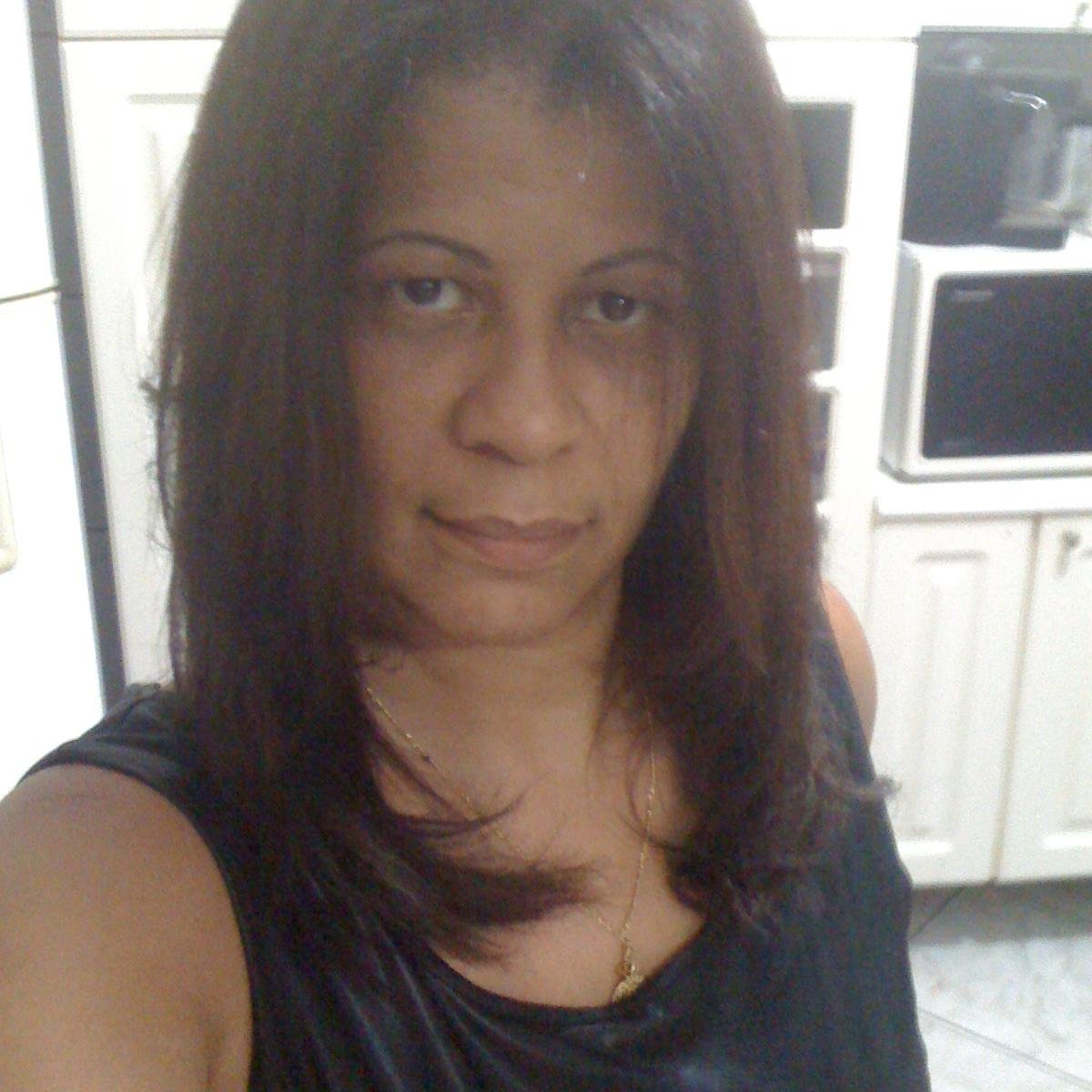 rosemaryaraujos's profile picture. 