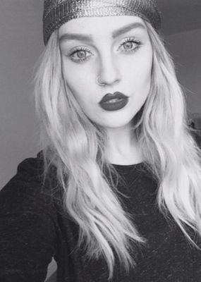 Hiii i'm Perrie edwards of Little Mix =)