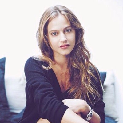 source d'information sur l'actrice @LouDeLaage (Fans club) toutes les informations sur ses projets son postés sur ce compte.