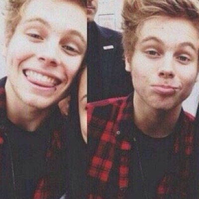 follow @illiteratemgc !! SHE WILL DM YOU TO 5SOS FOR FREE IF YOU TWEET AND FOLLOW HER