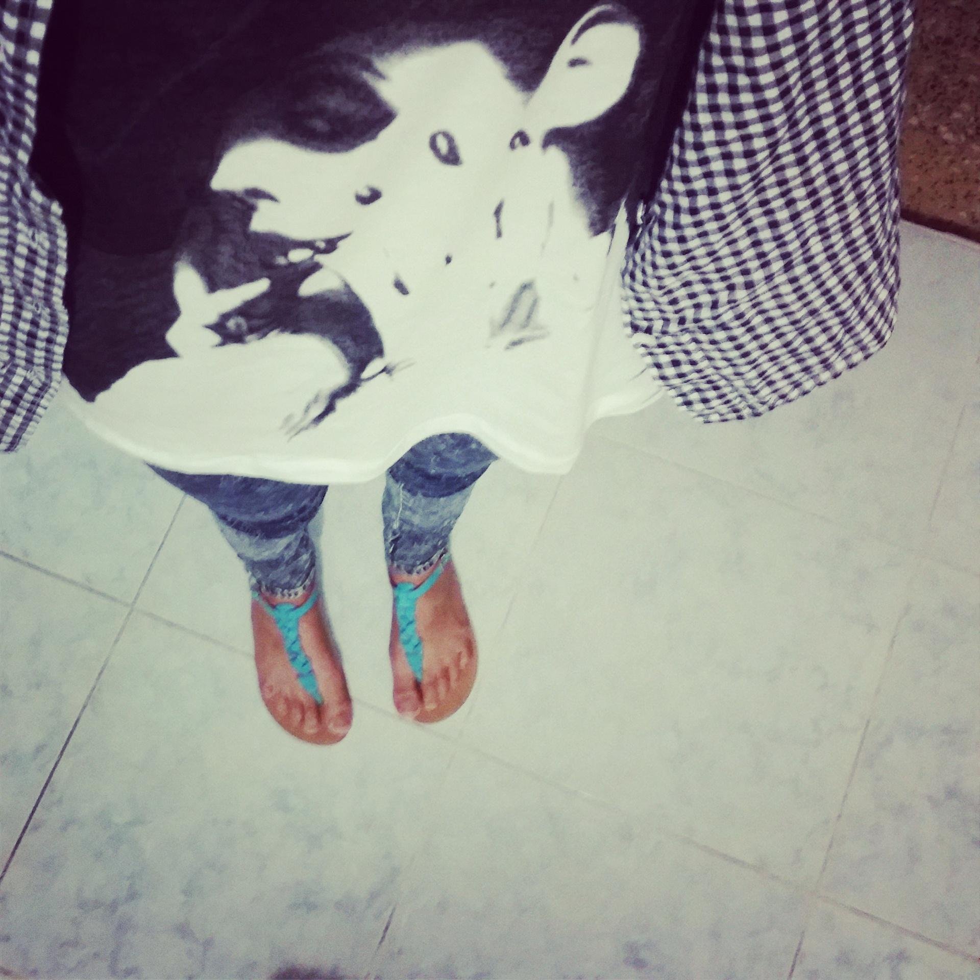 My name is Amel, 17 years old girl from #Algeria HOOLIGAN FOREVER ✌ ❤ #Guitarist & I LOVE @edsheeran { I (UN)FOLLOW BACK IF YOU ASK} ❤  ❤  ❤