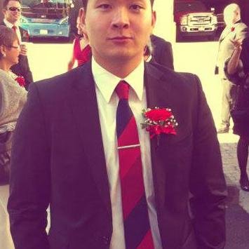 pangvictor's profile picture. Look mom, no eyebrows!