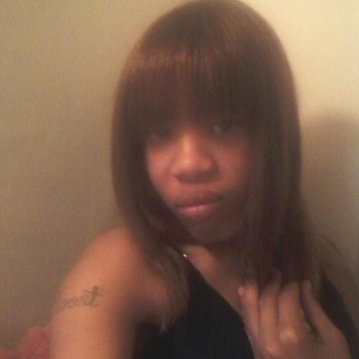 laurenthia87's profile picture. 