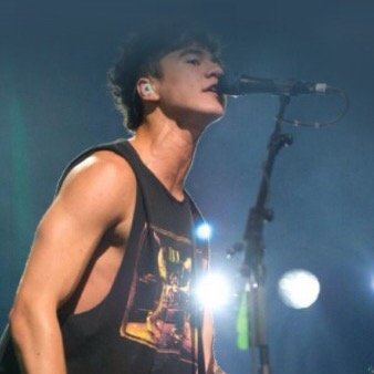 Hey :) follow @T0xicalHood be active and turn on her notifs for Dms to 3/6 1/5 3/12 + 5sos band acc Everynight SHE HELPS HER ACTIVE FOLLOWERS GAIN