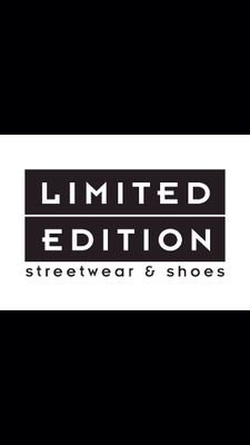STREETWEAR & SHOES
Abbigliamento e sneakers dei migliori brands della scena streetwear del mondo!