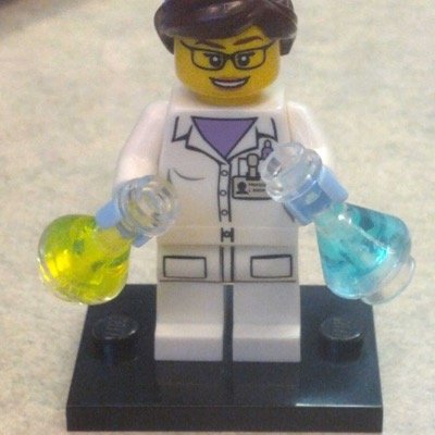 LeanoraBender's profile picture. 