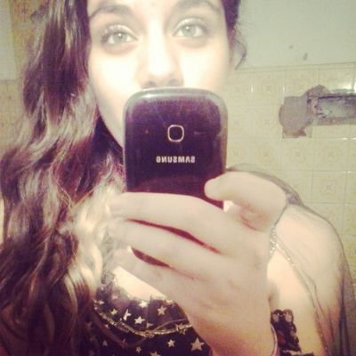 Si realmente quieres a alguien lo único que quieres para esa persona es su felicidad incluso si tu no se la puedes dar.......