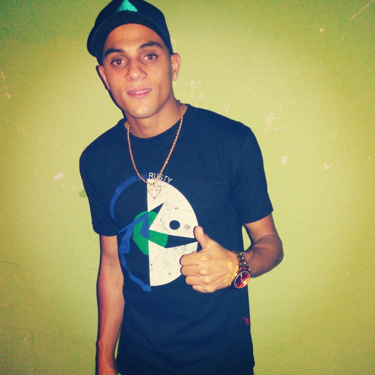 quem conhece gosta quem não conhece juga e não tenta conhecer.facebook everton nobre