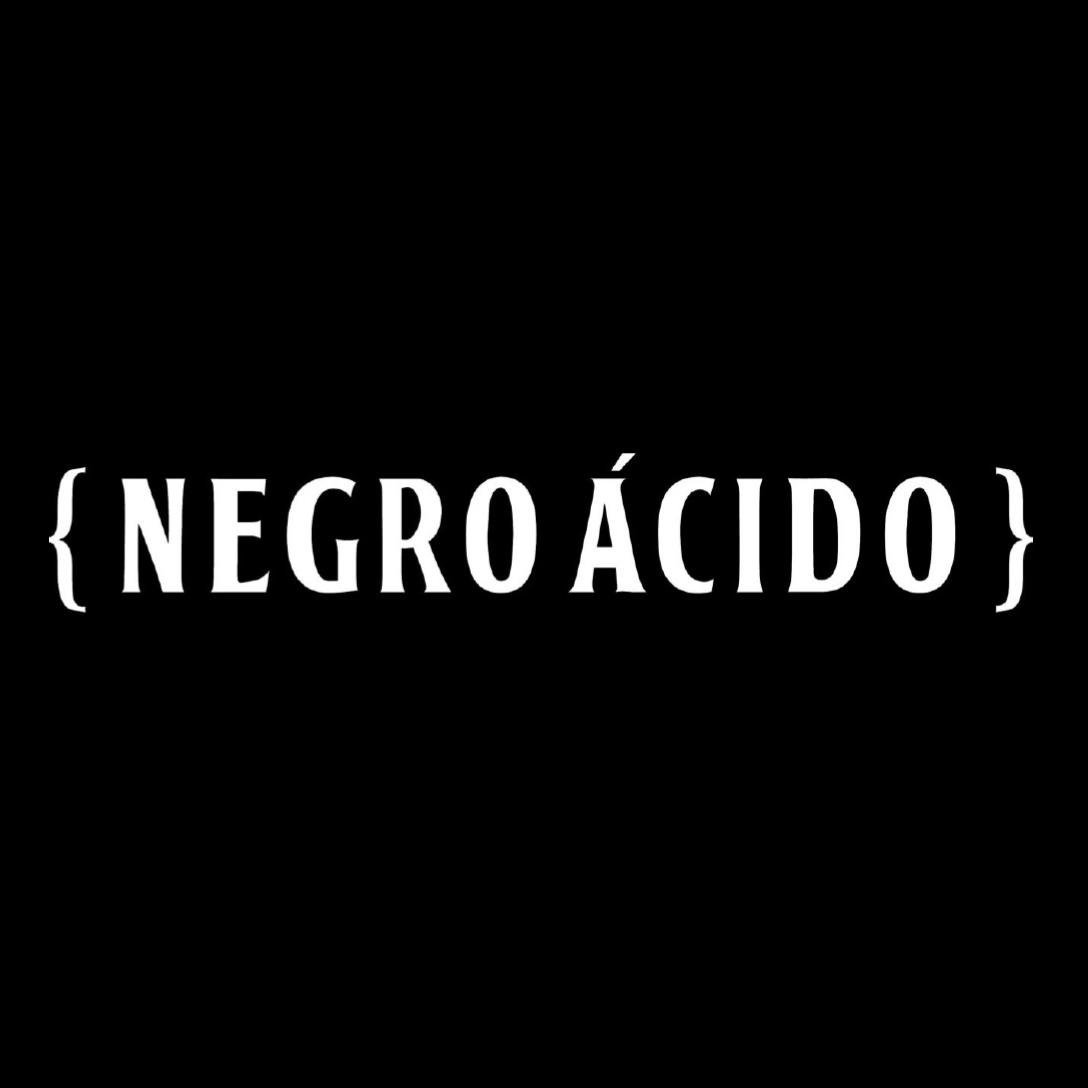 Prendas Únicas. Diseño independiente. Contáctanos. negroacido@gmail.com. Instagram: @negroacido